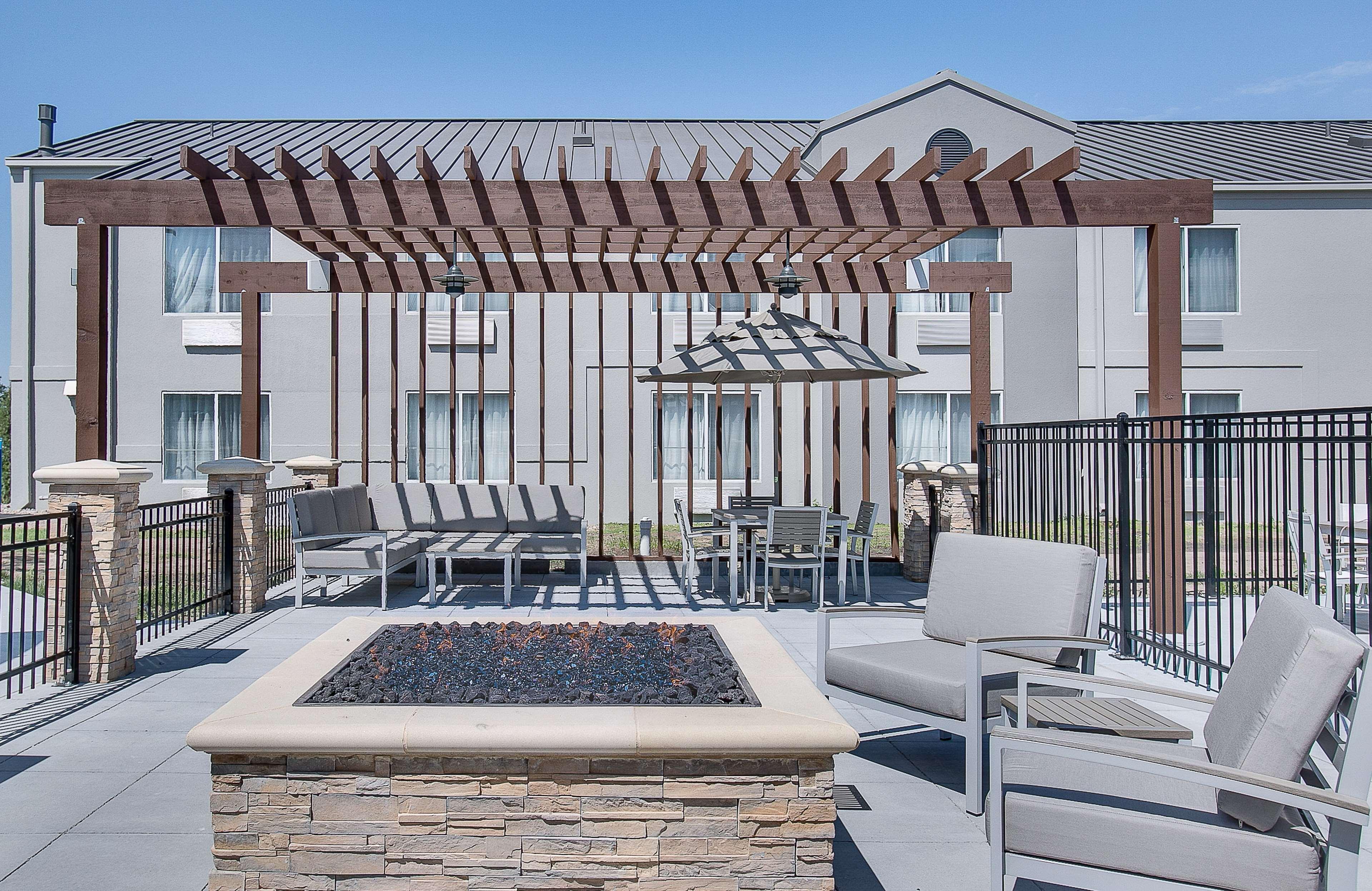 Country Inn & Suites By Radisson, Wichita East, Ks Kültér fotó