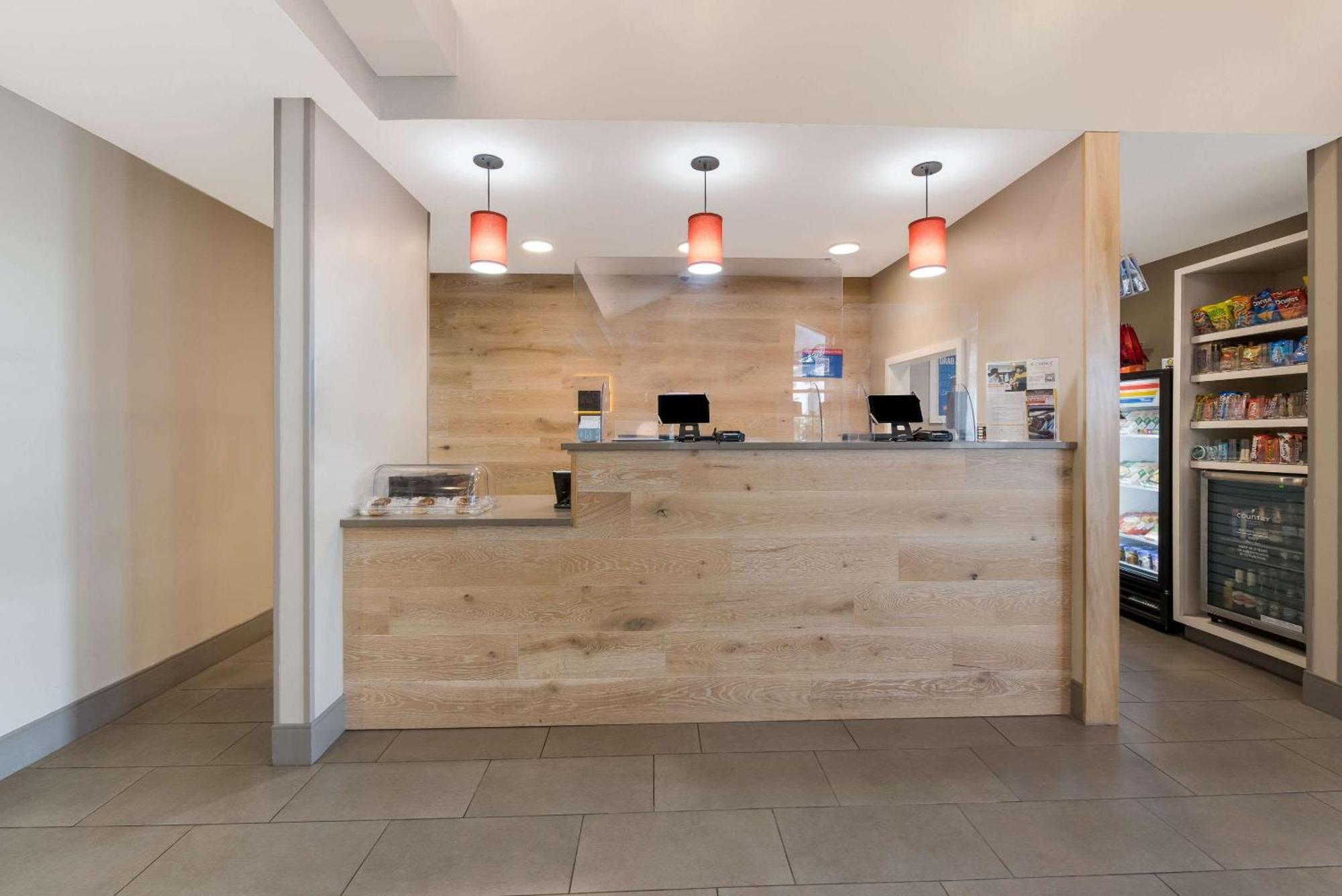 Country Inn & Suites By Radisson, Wichita East, Ks Kültér fotó