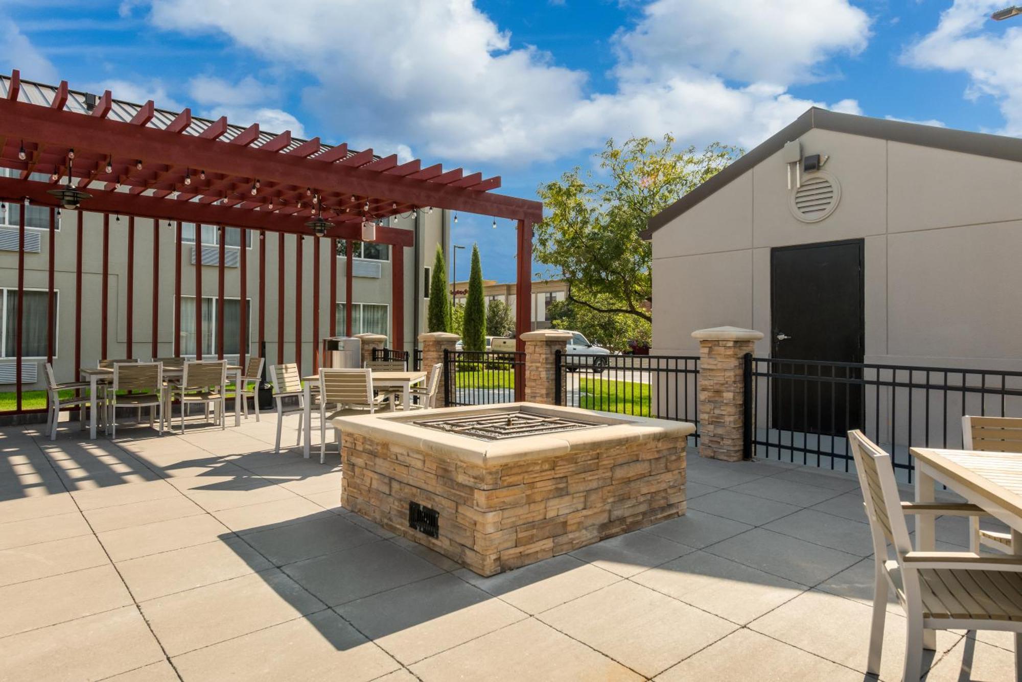 Country Inn & Suites By Radisson, Wichita East, Ks Kültér fotó