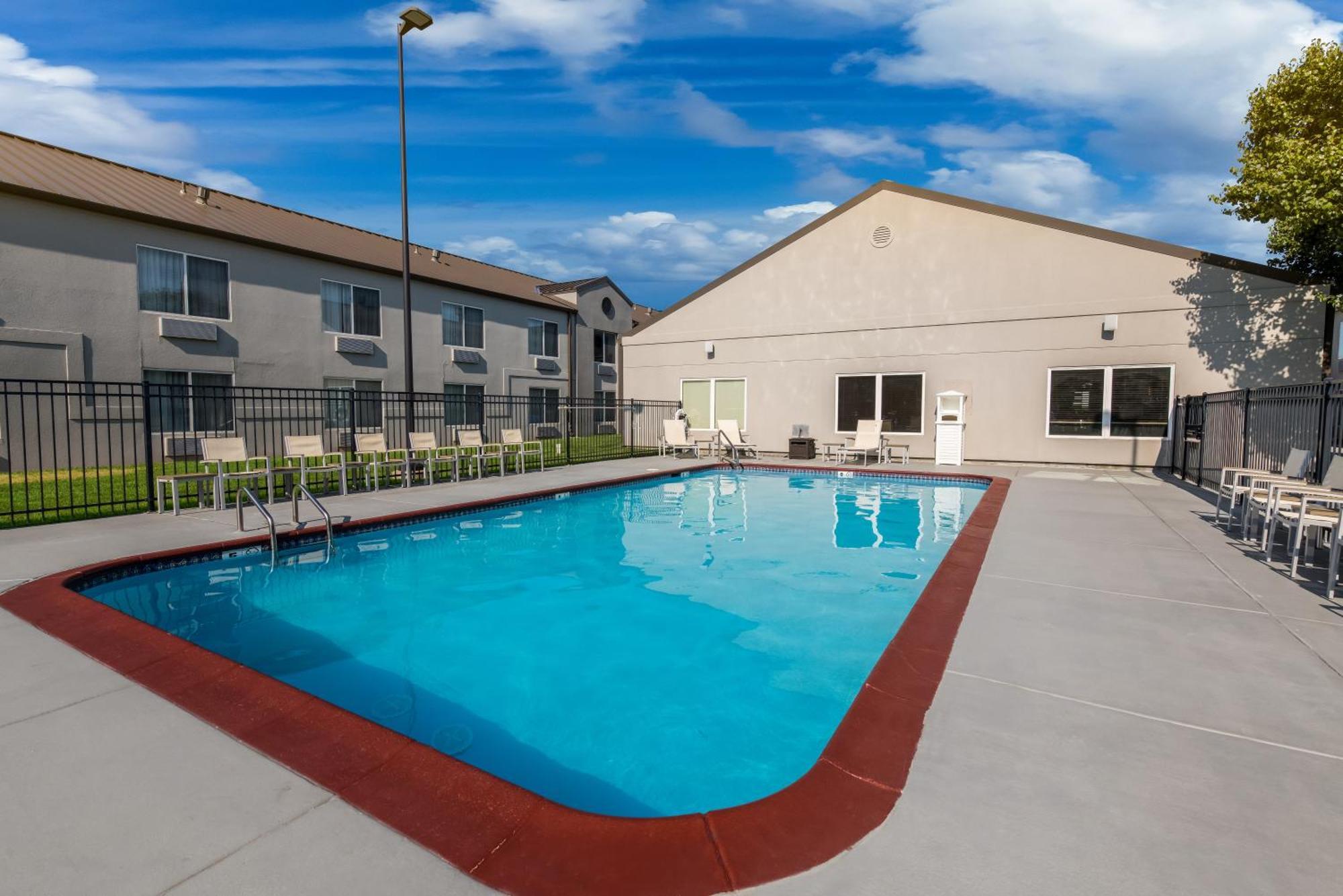 Country Inn & Suites By Radisson, Wichita East, Ks Kültér fotó